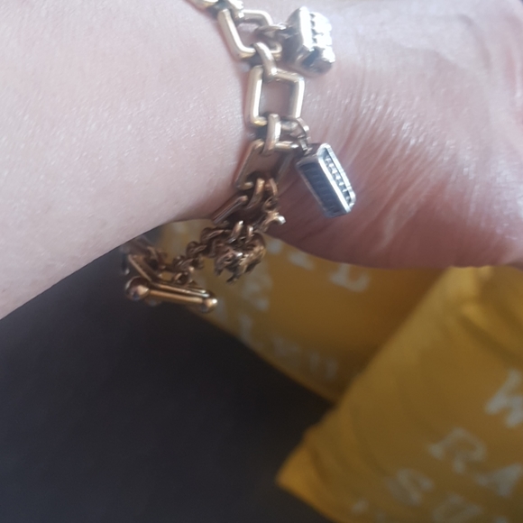 Burberry 18k gold plated charm bracelet. - Picture 10 of 12